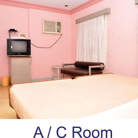 Hotel Baba Rajkot Ngoại thất bức ảnh